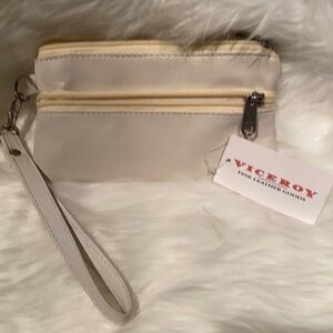 NWT Women’s leather wrist wallet